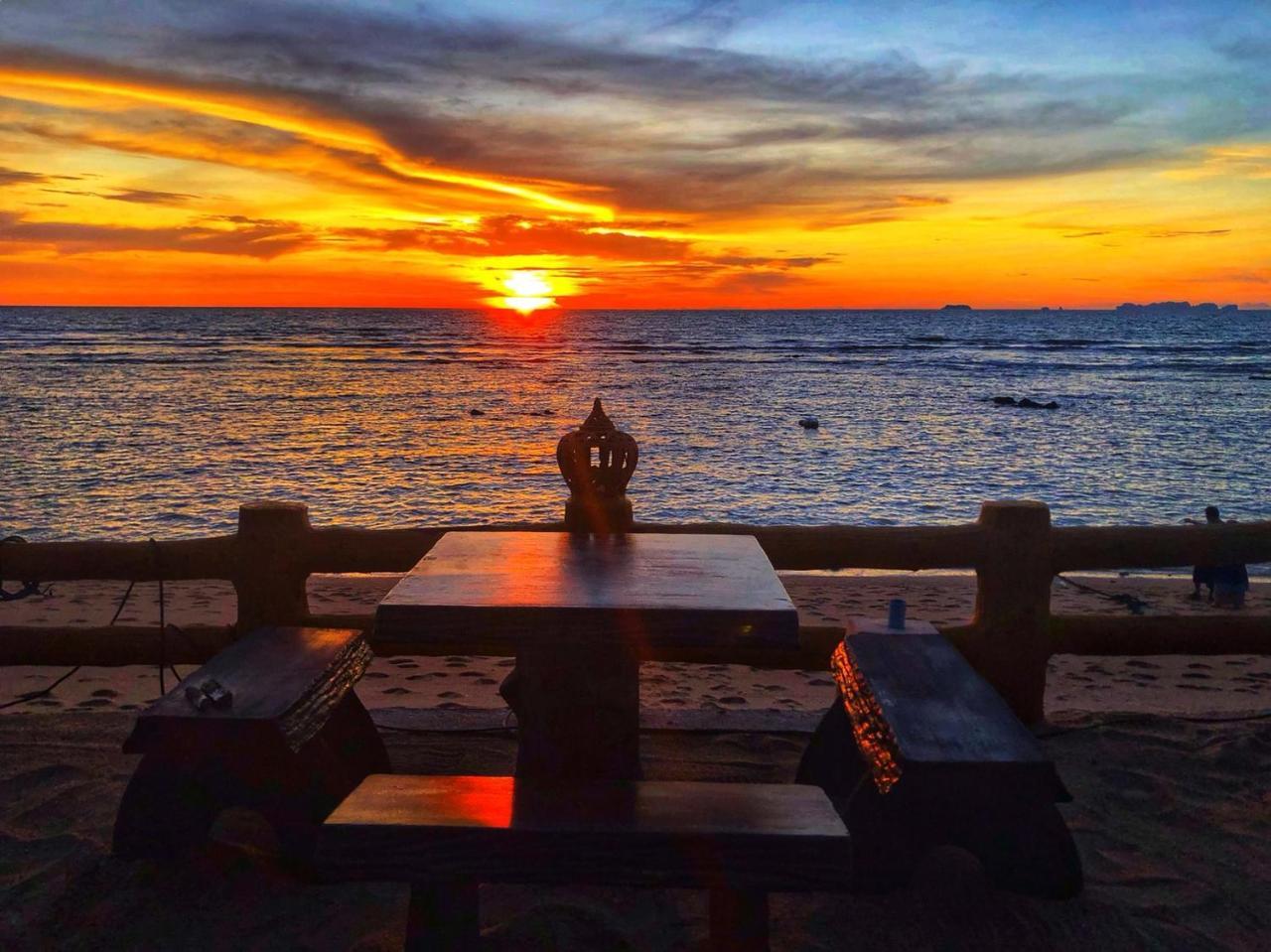 プルクロム ランタ ゲストハウス Ko Lanta エクステリア 写真